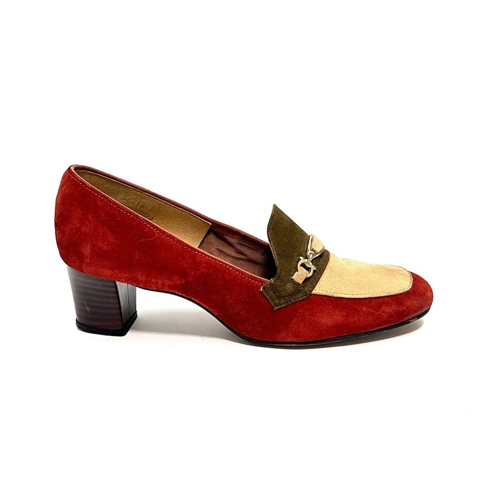 Vintage 1970s red and green suede heeled buckle loafers